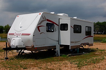 The 27' Fleetwood Prowler Lynx 270FQS is a great RV for the fulltime RV lifestyle, even though it's a travel trailer