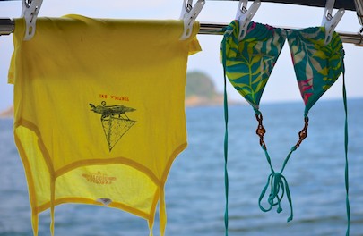 liveaboard cruising mexico drying clothes in the rigging