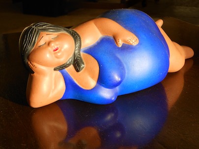 Fat lady statue Huatulco Mexico sail blog