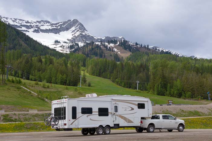 RV travel in the Canadian Rockies Columbia Lake