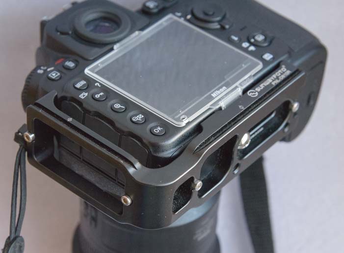 Sunwayfoto PNL-D810R mounted on Nikon D810 camera