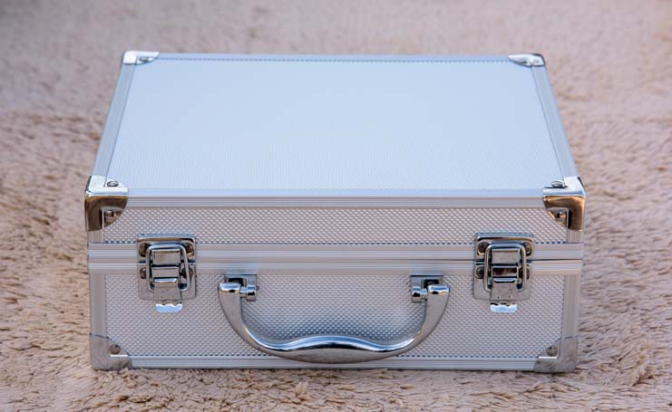 Lumintop SD75 flashlight suitcase