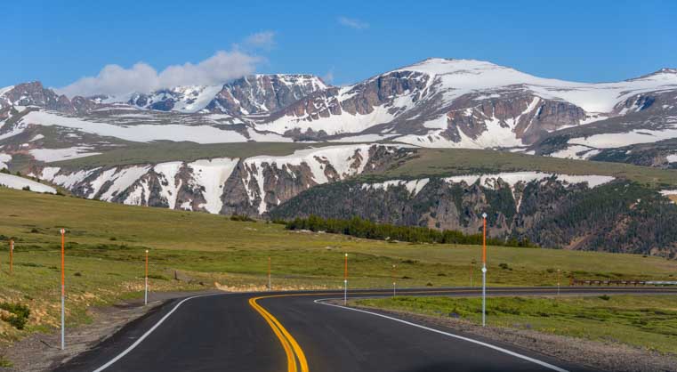 Beartooth Highway Wyoming scenic drive RV trip-min