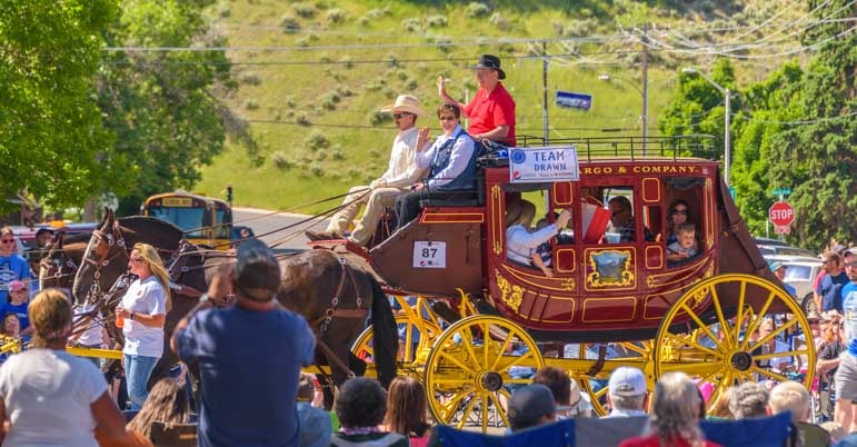 Wells Fargo Stage Coach 4th of July parade Cody Wyoming-min