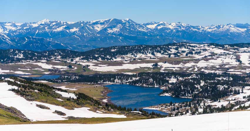Majestic views Beartooth Highway scenic drive Wyoming by RV-min