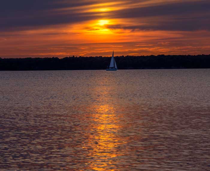 Sunset Lake Superior Wisconsin-min