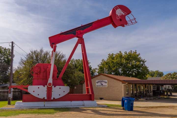 Oil pumper Albany Texas RV trip-min
