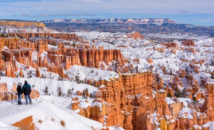 Overlook at Bryce Canyon National Park with snow-min