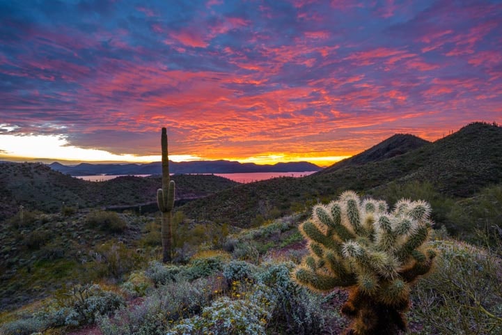 Lake Pleasant sunrise Arizona-min
