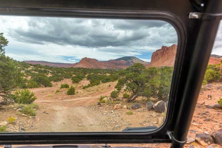 Red rock view from a Polaris RZR in Utah-min