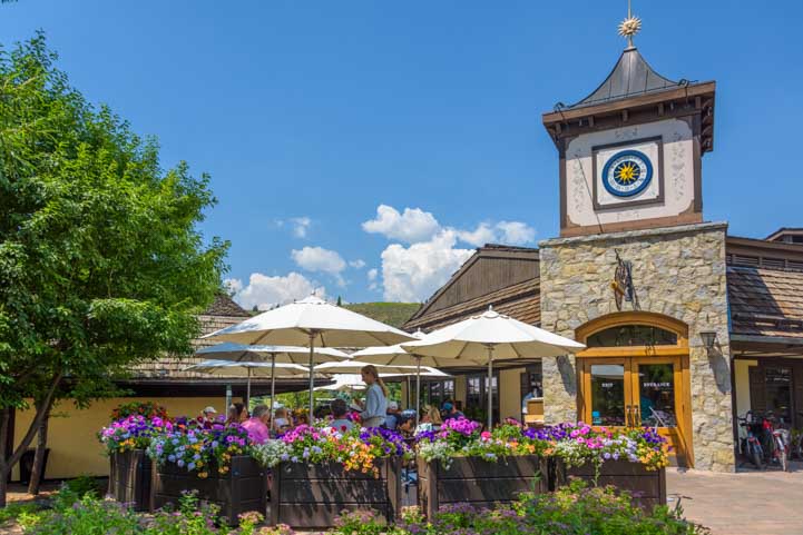 Outdoor dining Sun Valley Resort in Idaho
