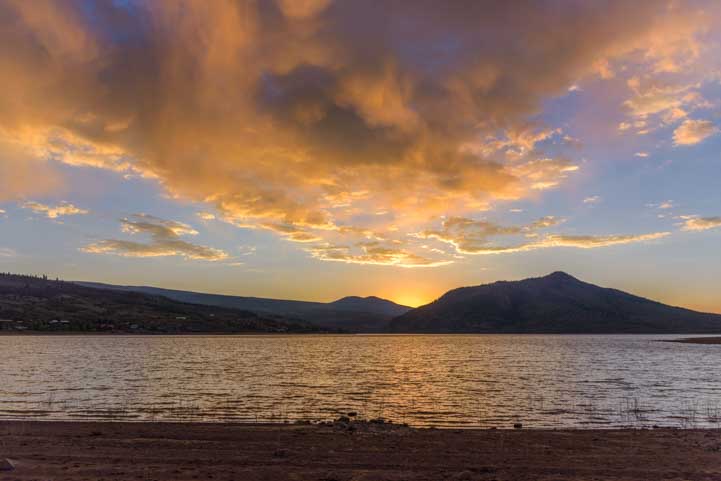Sunset Green Mountain Reservoir Colorado