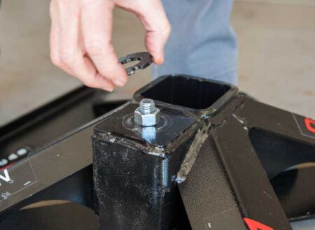 Demco 21K Recon Fifth Wheel Hitch Review and Installation