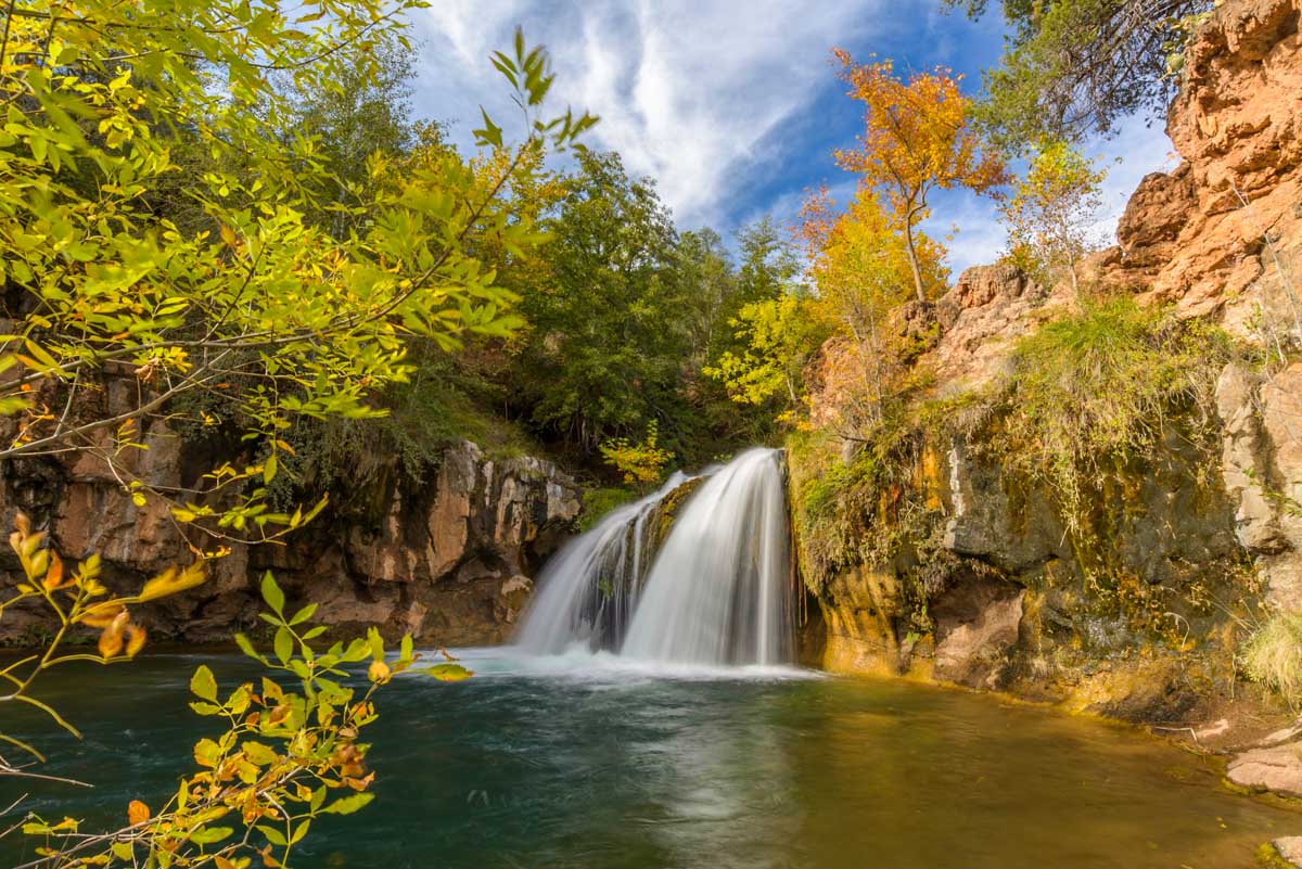 Fossil Creek Waterfall in Arizona in autumn with fall color