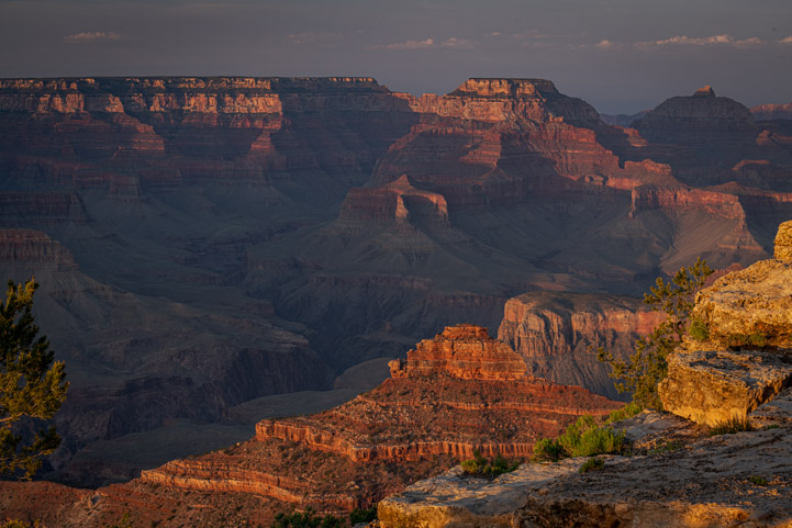 Sunset at Mather Point at the Grand Canyon