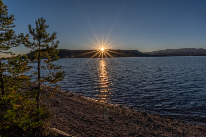 Lake Granby Colorado sunset starburst